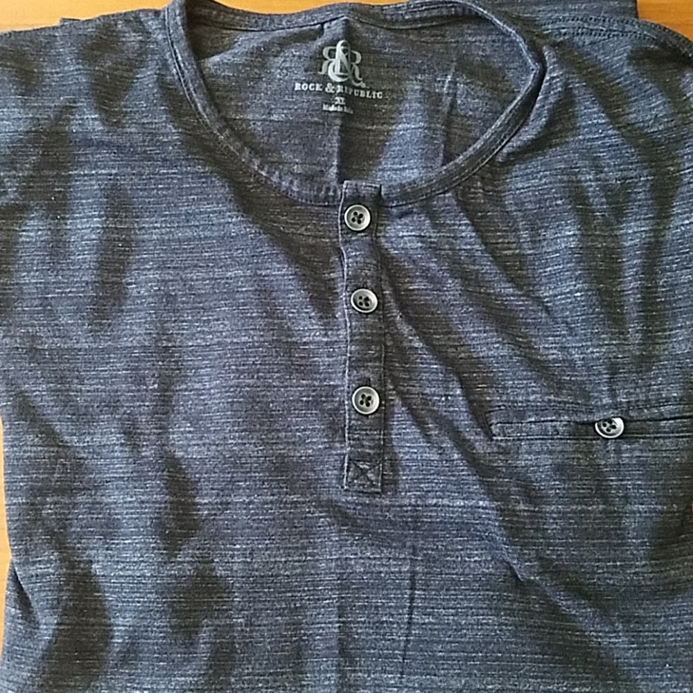 Rock & Republic Mid-button T-shirt